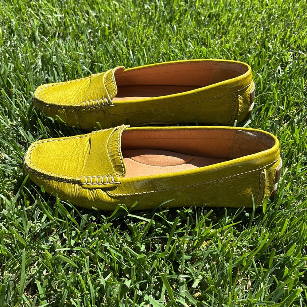 Clarks Textured Chartreuse Yellow Leather Penny Loafer Driving Mocs 9.5 - Picture 4 of 6